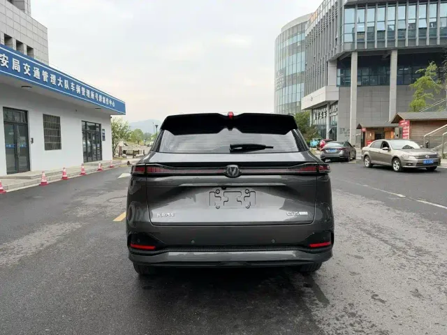 Changan CS75 Plus — Фото автомобиля 8