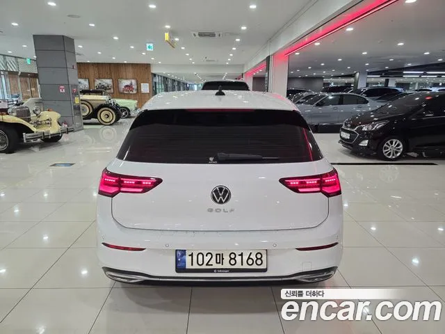 Volkswagen Golf Golf 8 поколение 2.0 TDI Prestige — Фото автомобиля 4
