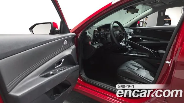 Hyundai AVANTE Avante (CN7) — Фото автомобиля 10