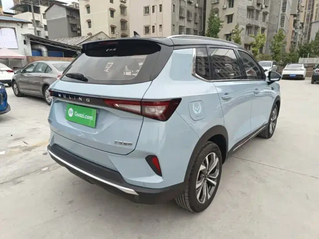Wuling Asta — Фото автомобиля 6
