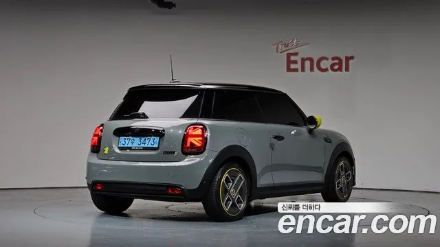 Mini Cooper Cooper Электро SE Электро — Фото автомобиля 2
