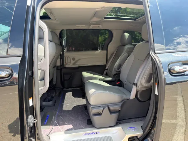 Toyota Granvia — Фото автомобиля 6