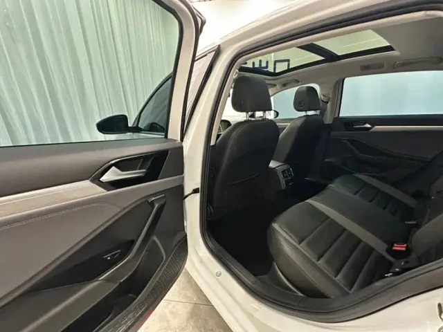 Volkswagen Sagitar — Фото автомобиля 8