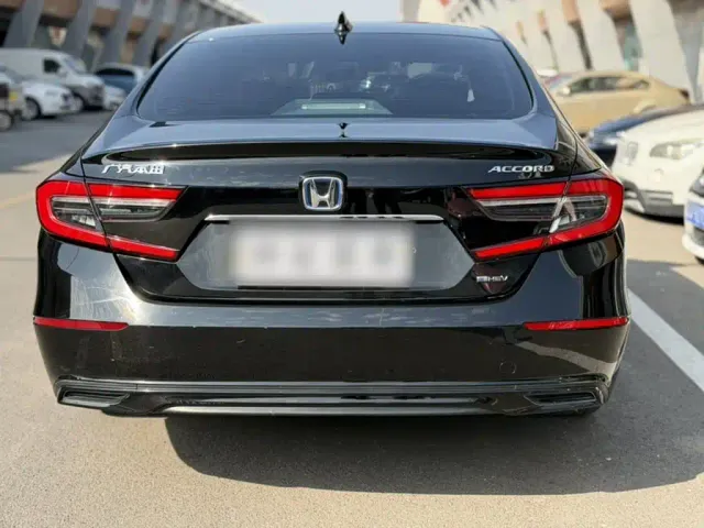 Honda Accord — Фото автомобиля 9