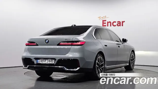 BMW 7-Series 7 серия (G70) 740i sDrive M Sport — Фото автомобиля 2