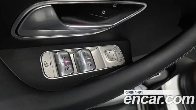 Mercedes-Benz GLE-Class — Фото автомобиля 28