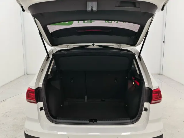 Volkswagen Tharu — Фото автомобиля 17