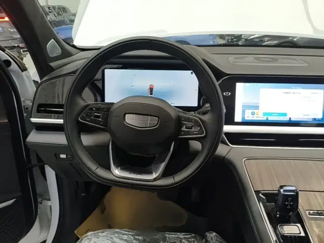 Geely Xingyue L — Фото автомобиля 10