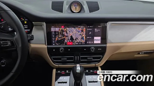 Porsche Macan — Фото автомобиля 14