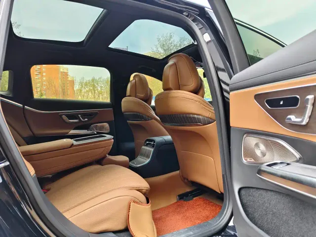 Mercedes-Benz E-Class — Фото автомобиля 9