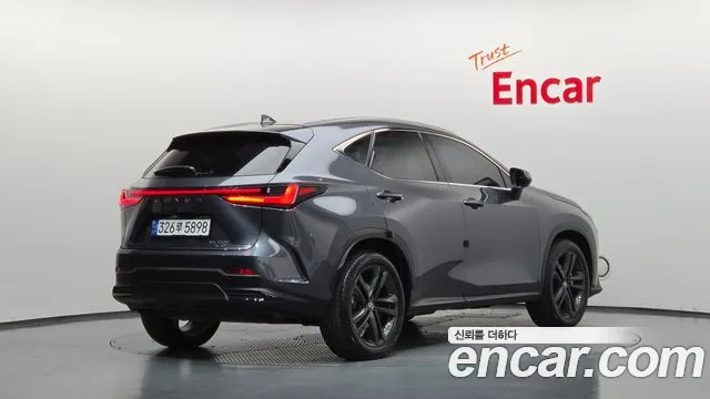 Lexus NX Generation 2 — Фото автомобиля 2