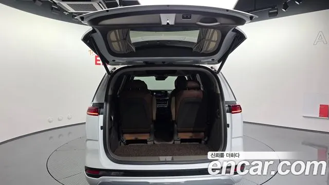 Kia Canival Carnival 4 поколение Дизель 9 мест Hi-Limousine — Фото автомобиля 17