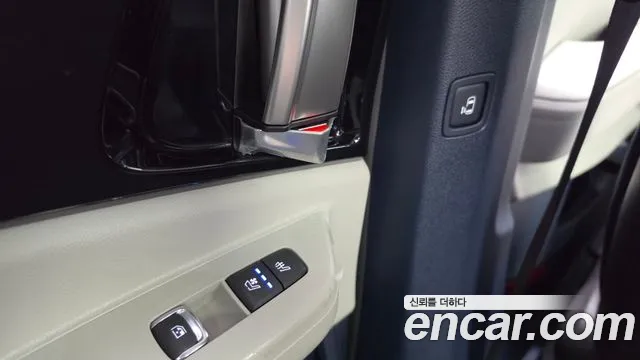 Kia Carnival — Фото автомобиля 25