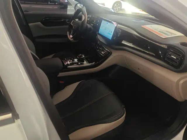 BYD Qin PLUS — Фото автомобиля 8