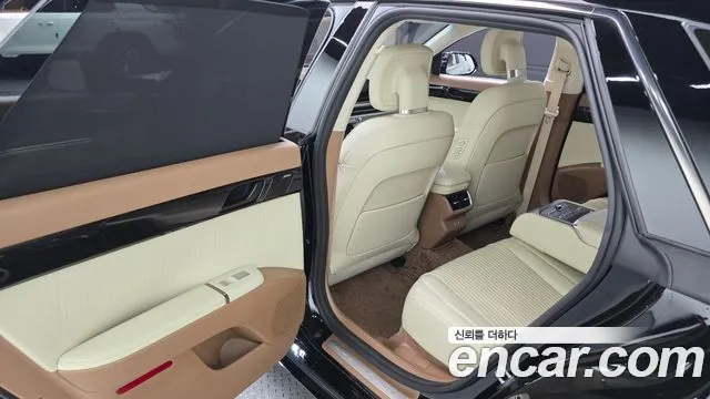 Hyundai Grandeur Grandeur (GN7) 2.5 Бензин 2WD — Фото автомобиля 11