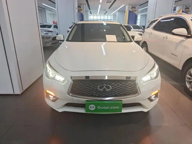 Infiniti Q50L — Фото автомобиля 2