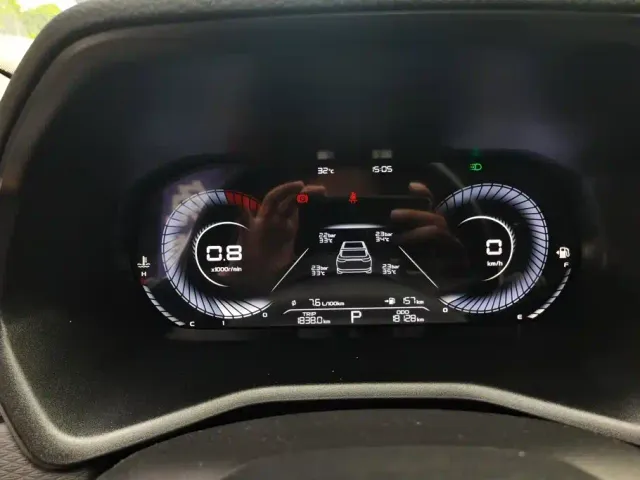 Geely Emgrand — Фото автомобиля 13