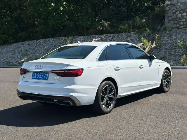 Audi A4L — Фото автомобиля 6