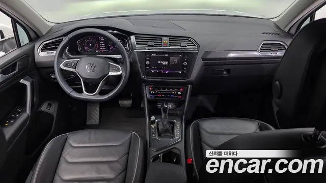Volkswagen Tiguan Tiguan 2 поколение 2.0 TDI Premium — Фото автомобиля 7