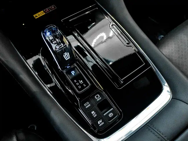 Toyota Vellfire — Фото автомобиля 19