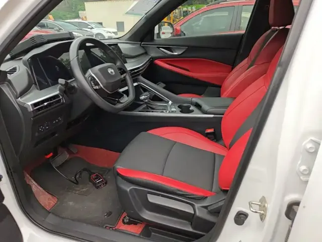 Changan CS35 Plus — Фото автомобиля 14
