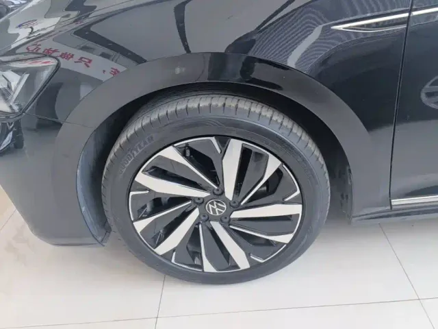 Volkswagen Passat — Фото автомобиля 22