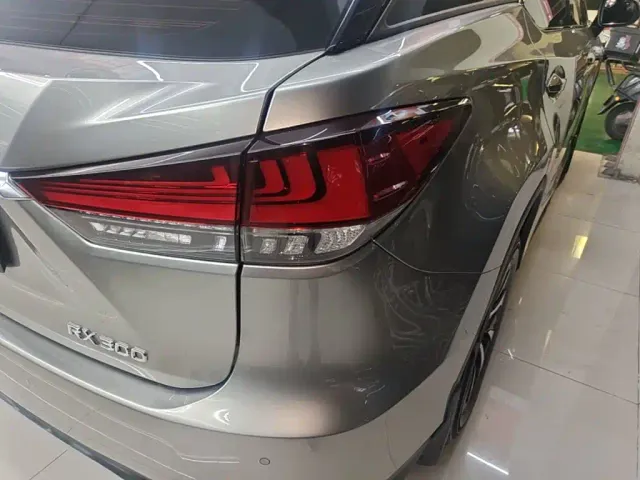 Lexus RX — Фото автомобиля 7