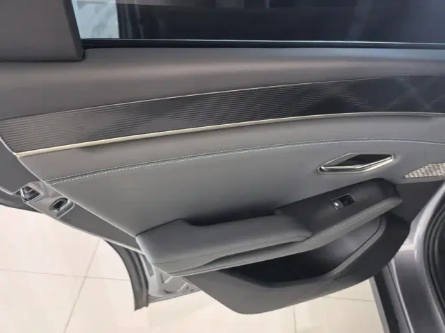 BYD Qin L — Фото автомобиля 11