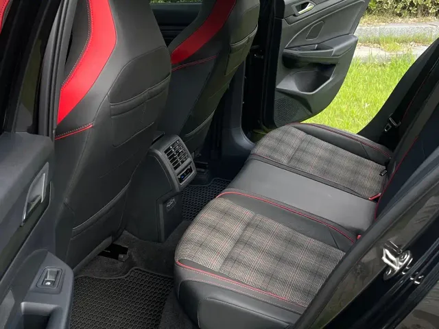 Volkswagen Golf GTI — Фото автомобиля 7