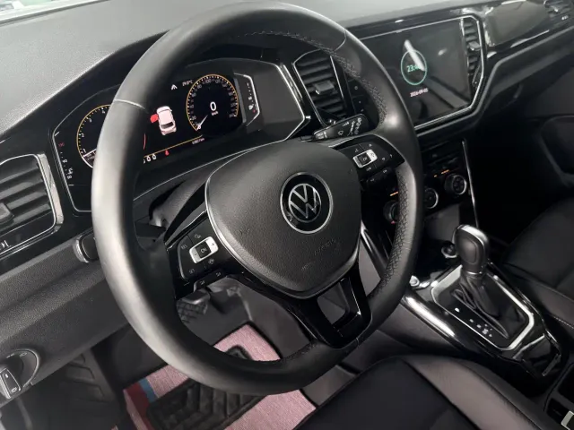 Volkswagen T-Roc — Фото автомобиля 8