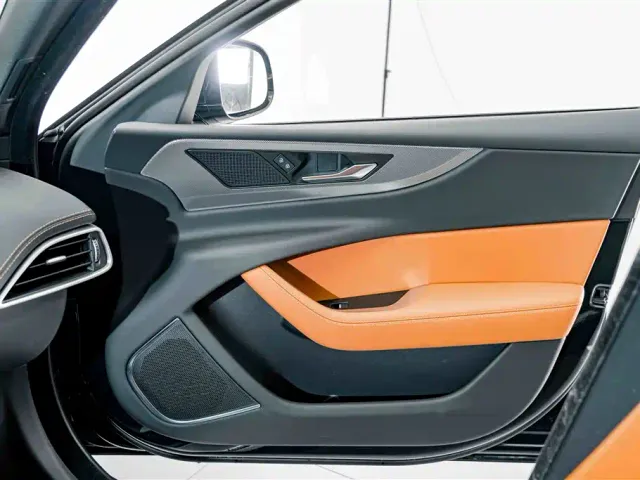 Jaguar Jaguar XEL 2023 2.0T 250PS R-DYNAMIC S Progressive Sport — Фото автомобиля 13