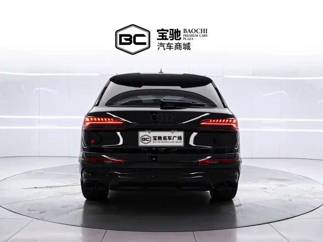 Audi Q7 — Фото автомобиля 4
