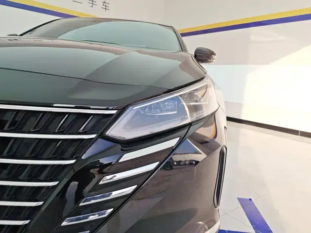 Nissan Teana — Фото автомобиля 5