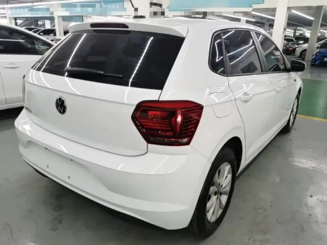 Volkswagen Polo — Фото автомобиля 6