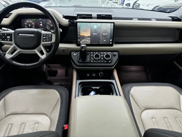 Land Rover Defender — Фото автомобиля 8