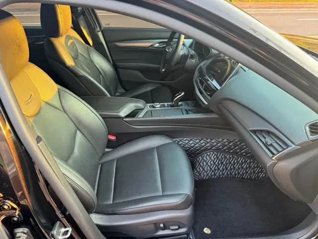 Cadillac CT5 — Фото автомобиля 5
