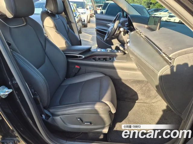 Genesis GV70 — Фото автомобиля 12
