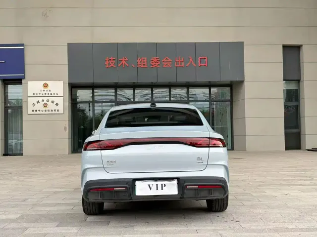 BYD Qin L — Фото автомобиля 5