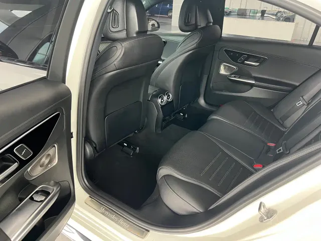 Mercedes-Benz C-Class — Фото автомобиля 14