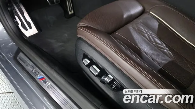 BMW 5 Series G30 — Фото автомобиля 30