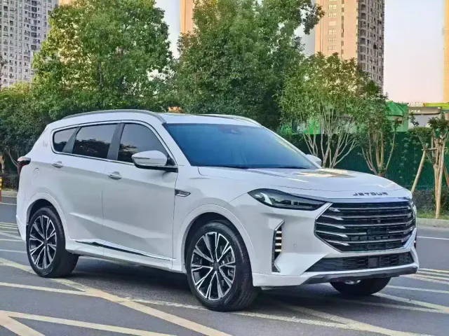 Jetour X70 Plus — Фото автомобиля 3