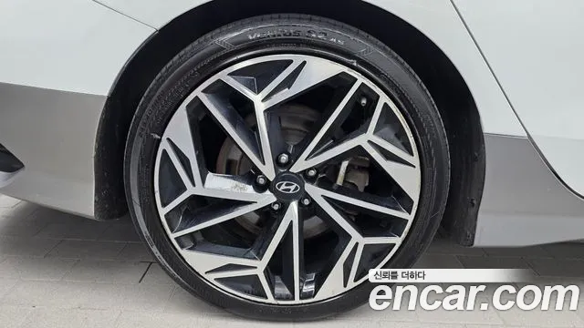 Hyundai Ioniq 6 — Фото автомобиля 5