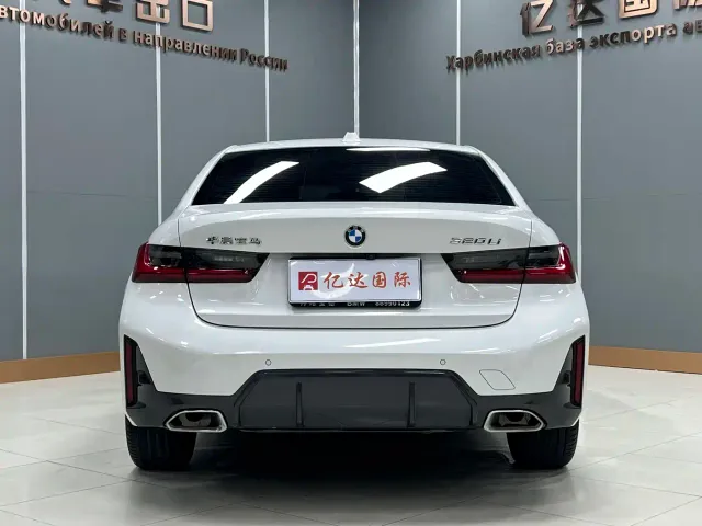 BMW 3 Series — Фото автомобиля 5
