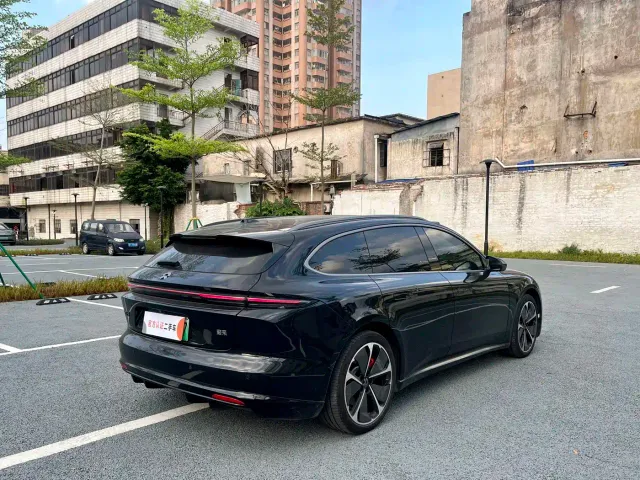 Nio ET5 Touring — Фото автомобиля 6