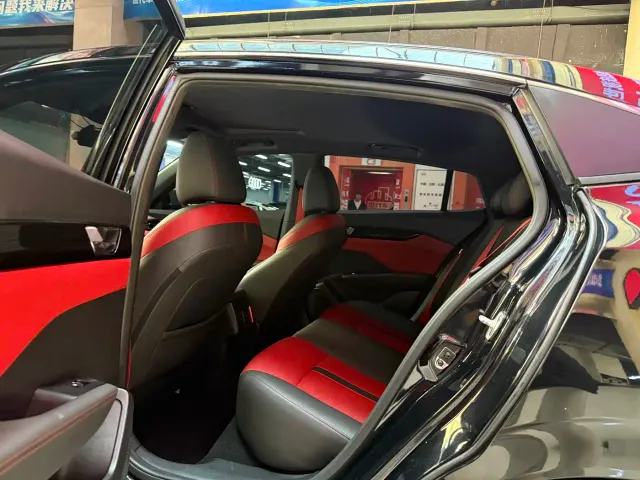 Dongfeng Yixuan — Фото автомобиля 6