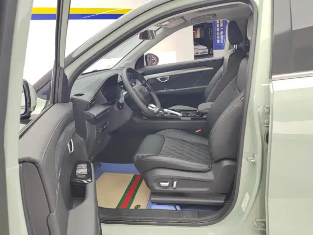 Wuling Asta — Фото автомобиля 9