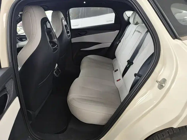 BYD Seal 06 — Фото автомобиля 16
