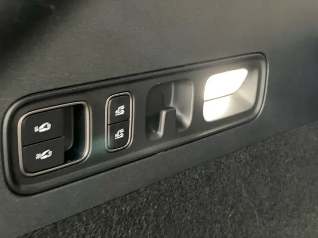 Li Auto i6 — Фото автомобиля 17