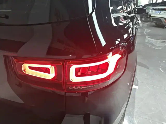 Mercedes-Benz GLB-Class — Фото автомобиля 7