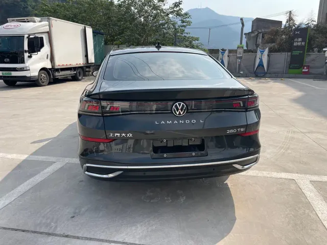 Volkswagen Lamando — Фото автомобиля 4